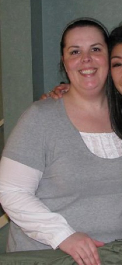 overweight woman in grey shirt