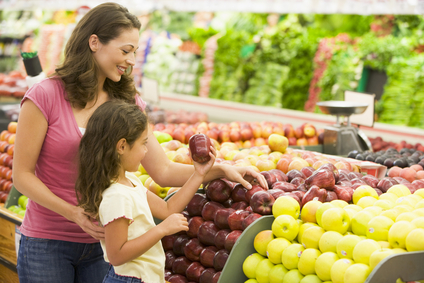 http://photos.happyherbivore.com/2013/07/stockfresh_82864_mother-and-daughter-shopping-for-fresh-produce_sizeXS.jpg